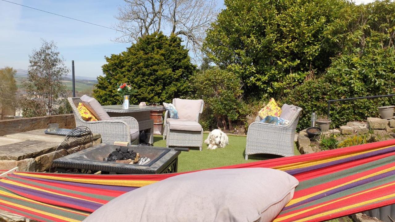 Alma Cliffe Guest House Barnoldswick Exteriér fotografie