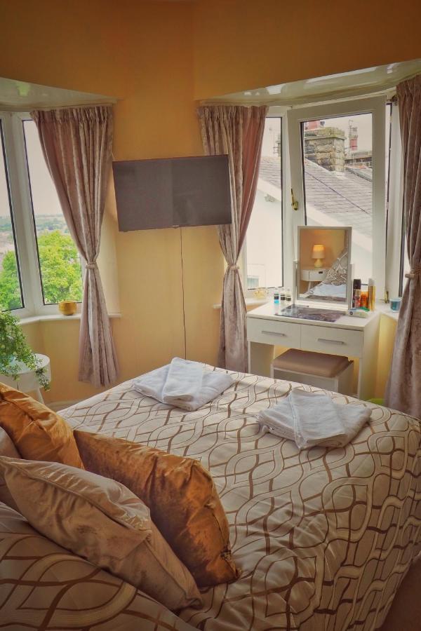 Alma Cliffe Guest House Barnoldswick Exteriér fotografie