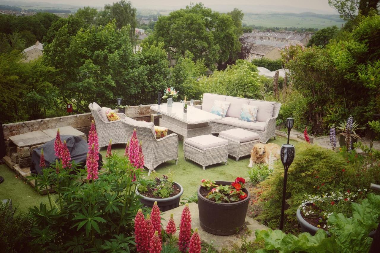 Alma Cliffe Guest House Barnoldswick Exteriér fotografie
